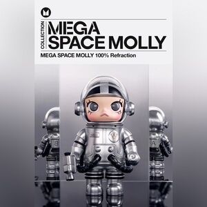 NIB MEGA SPACE MOLLY 100% Refraction [Limited Edition]